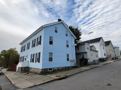 58 Ford St, Fall River, MA 02720 photo 2
