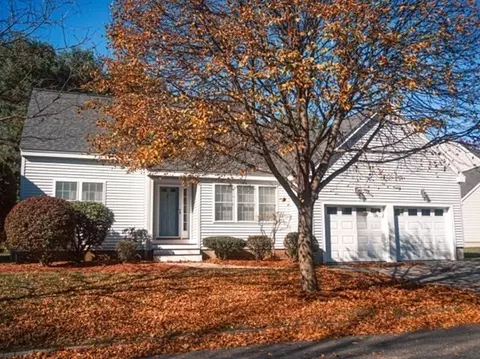 8 Cranberry Ln #8, Burlington, MA 01803