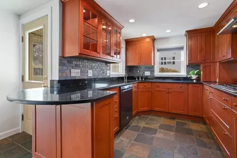 15 Libby Ave, Reading, MA 01867 photo 11