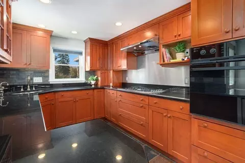 15 Libby Ave, Reading, MA 01867 photo 8