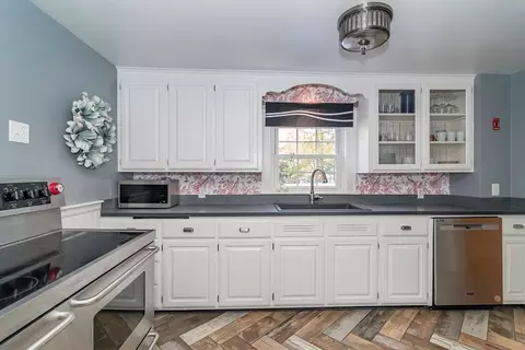399 Edgell Rd, Framingham, MA 01701 photo 3