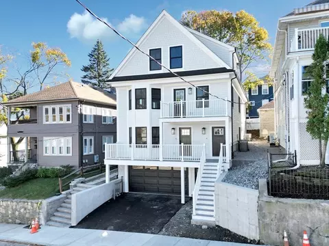 514 Poplar St #2, Roslindale, MA 02131