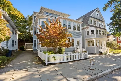 55 Aberdeen Ave #2, Cambridge, MA 02138