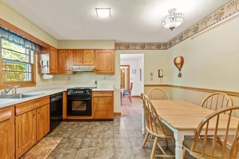 5 Mark St, Manchester, MA 01944 photo 6