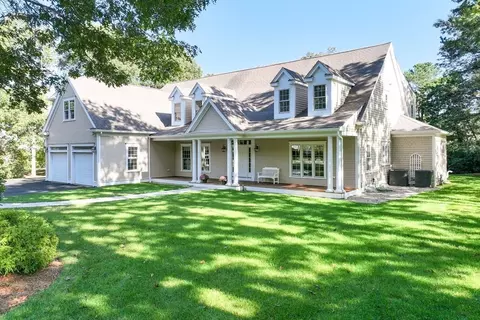 29 Reflection Dr, Sandwich, MA 02563