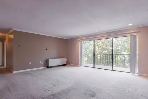1 Summit Dr #46, Reading, MA 01867 photo 8