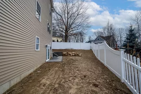 2 Papineau, Worcester, MA 01603 photo 22