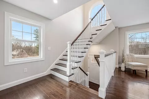 2 Papineau, Worcester, MA 01603 photo 8
