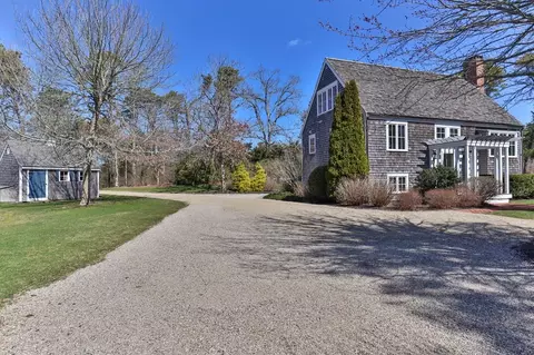 32 Cranberry Ln, Chatham, MA 02650