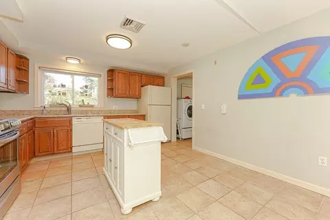 47 Dick Dr, Worcester, MA 01609 photo 3