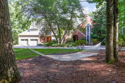 6 Sanger Cir, Dover, MA 02030