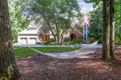 6 Sanger Cir, Dover, MA 02030
