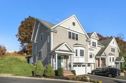8 Murray Ave #12, Burlington, MA 01803