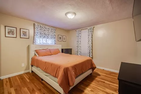 76 Wilshire Rd, Springfield, MA 01118 photo 13