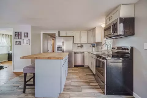 76 Wilshire Rd, Springfield, MA 01118 photo 7