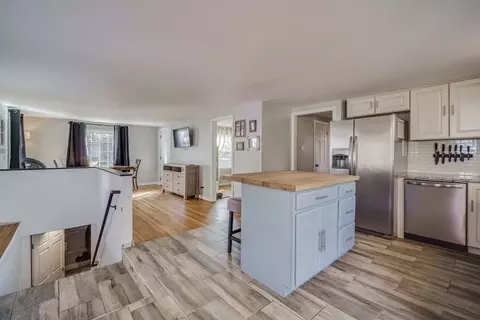 76 Wilshire Rd, Springfield, MA 01118 photo 10