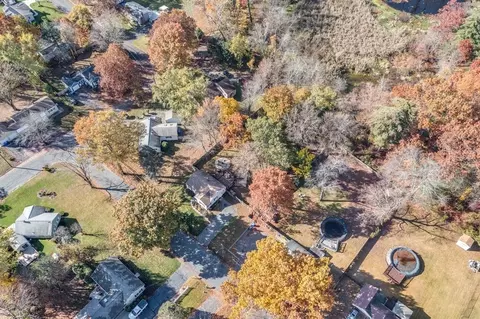 76 Wilshire Rd, Springfield, MA 01118 photo 5