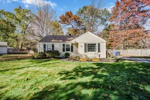 76 Wilshire Rd, Springfield, MA 01118