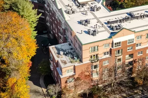 1 Watermill Pl #406, Arlington, MA 02476