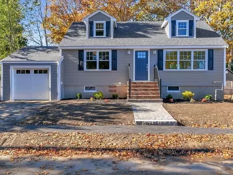 9 East St, Beverly, MA 01915