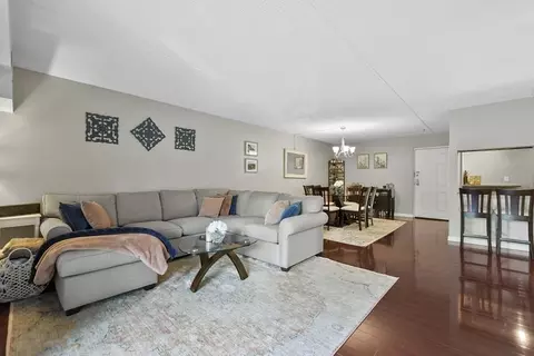 289 Elm St #44, Medford, MA 02155