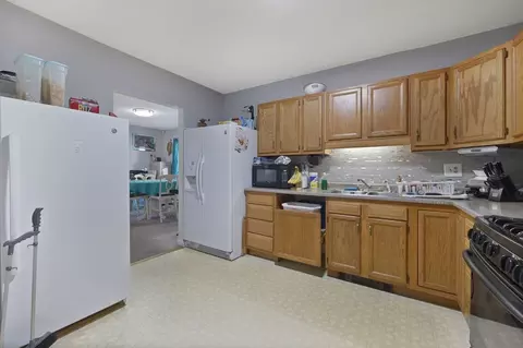 127 Eastern Ave, Springfield, MA 01109 photo 11