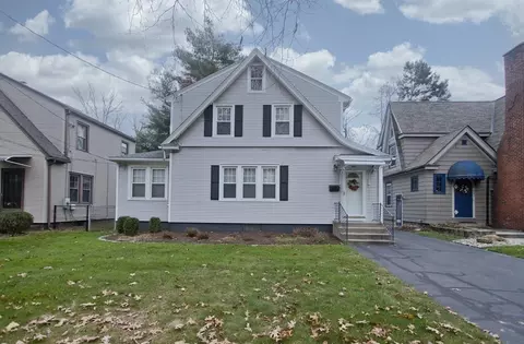945 Roosevelt Ave, Springfield, MA 01109