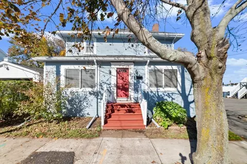 74 Arnold Rd, Quincy, MA 02171