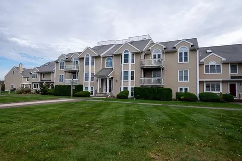 59 Linden St #1707, Taunton, MA 02780