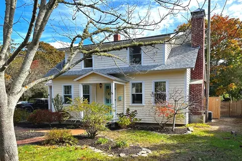 34 S Sea Ave, Yarmouth, MA 02673