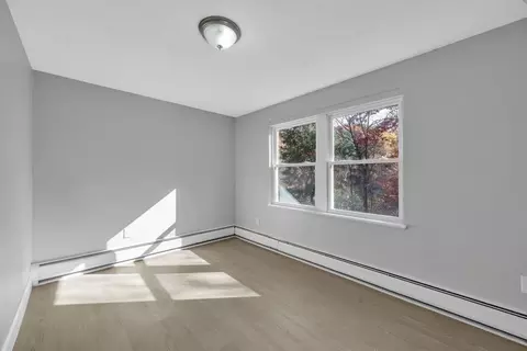 305 Denver St, Springfield, MA 01109 photo 24