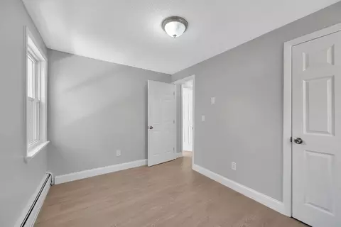 305 Denver St, Springfield, MA 01109 photo 23