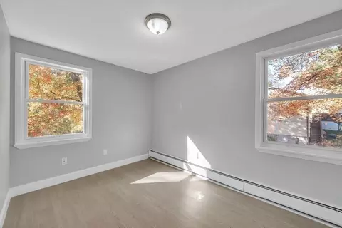 305 Denver St, Springfield, MA 01109 photo 28
