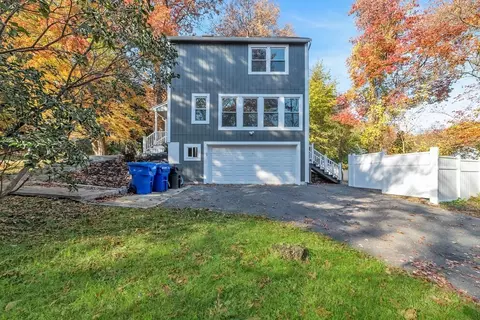 305 Denver St, Springfield, MA 01109 photo 6