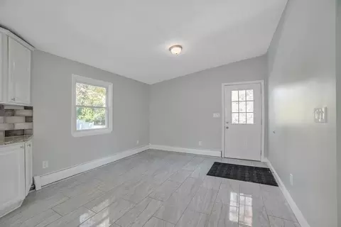 305 Denver St, Springfield, MA 01109 photo 13