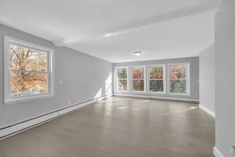305 Denver St, Springfield, MA 01109 photo 17