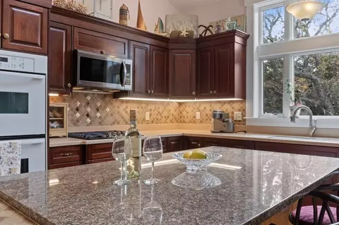 70 Perry Ln, Eastham, MA 02642 photo 7