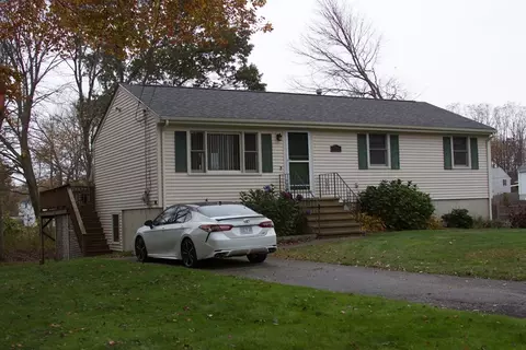 41 Malcolm Cir, Taunton, MA 02780
