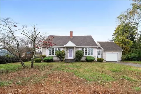 75 Fales Rd, Bristol, RI 02809