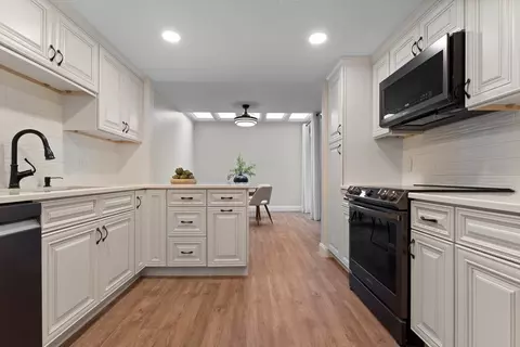 1100 Salem St #24, Lynnfield, MA 01940