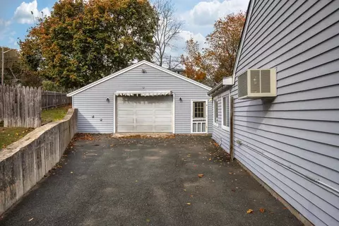 37 Macarthur Rd, Beverly, MA 01915 photo 26