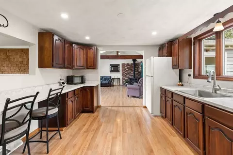 37 Macarthur Rd, Beverly, MA 01915 photo 9