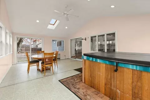 37 Macarthur Rd, Beverly, MA 01915 photo 18