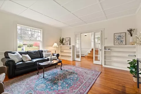 94 King St, Reading, MA 01867 photo 9