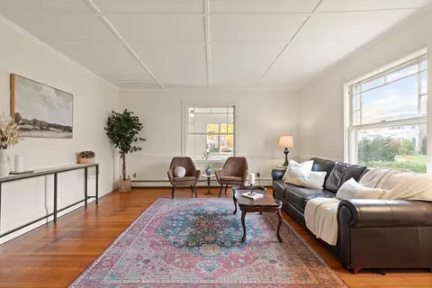 94 King St, Reading, MA 01867 photo 8