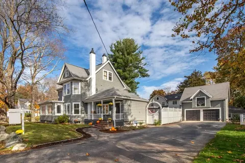 94 King St, Reading, MA 01867 photo 3