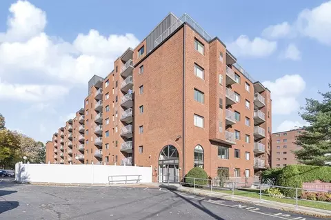 8 Ninth St #603, Medford, MA 02155