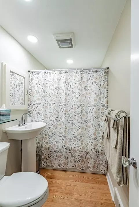 111 Mayflower Rd, Springfield, MA 01118 photo 7