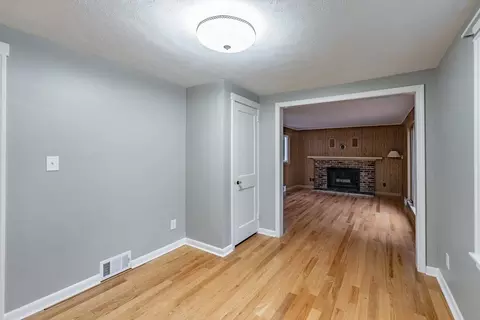 111 Mayflower Rd, Springfield, MA 01118 photo 12