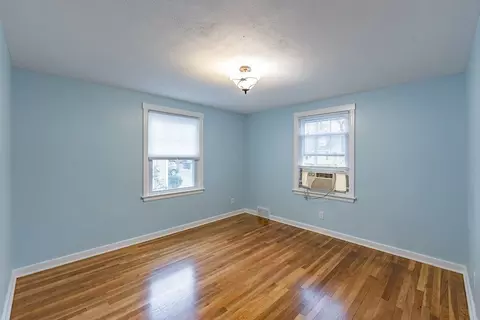 111 Mayflower Rd, Springfield, MA 01118 photo 17